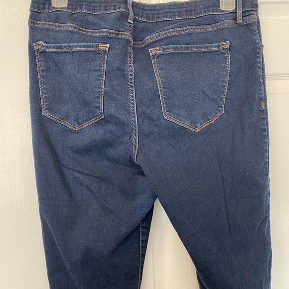 Old Navy Skinny Jean - Picture 3 of 6